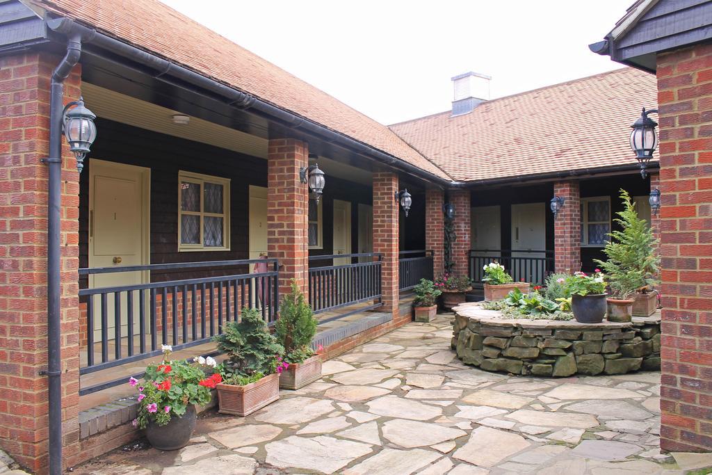 The Green Man Stanford Southill Exterior photo